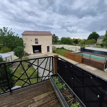 Maison De Bourg Au Calme, Proche Du Futuroscope Сasa de vacaciones