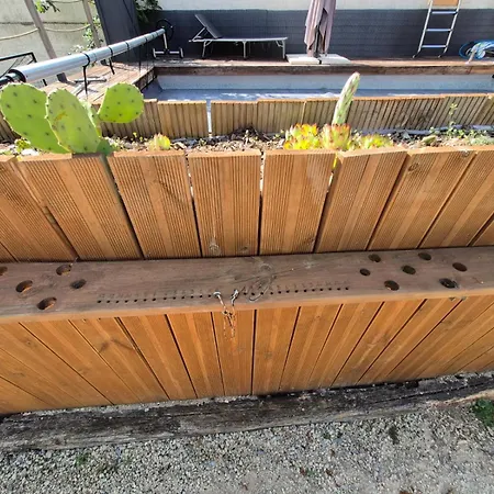 Maison De Bourg Au Calme, Proche Du Futuroscope Сasa de vacaciones *